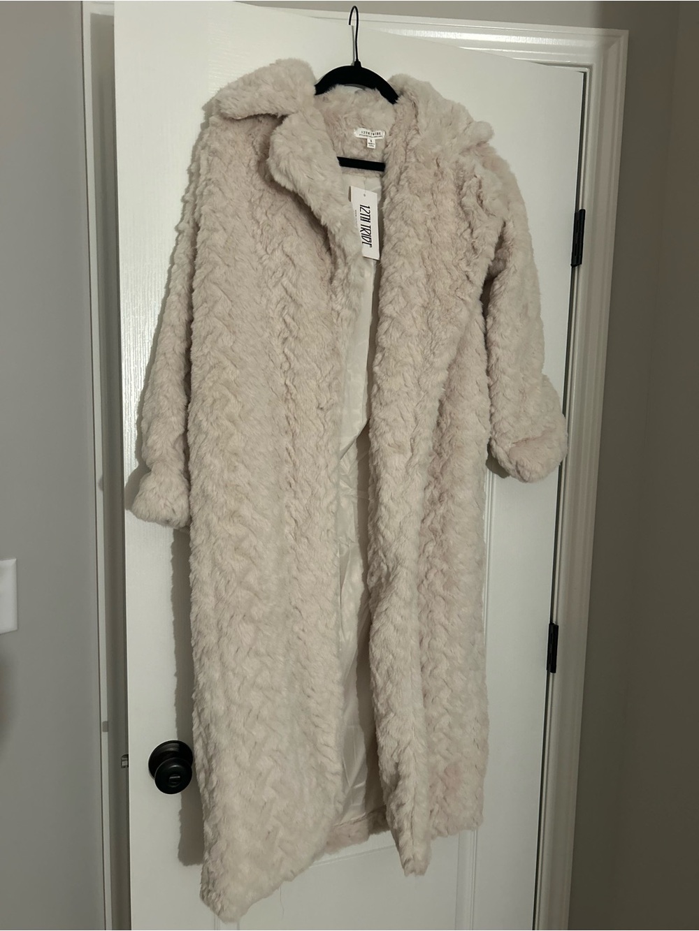 12th Tribe Plush Faux Fur Long Coat in Light Cream - Picture 4 of 5